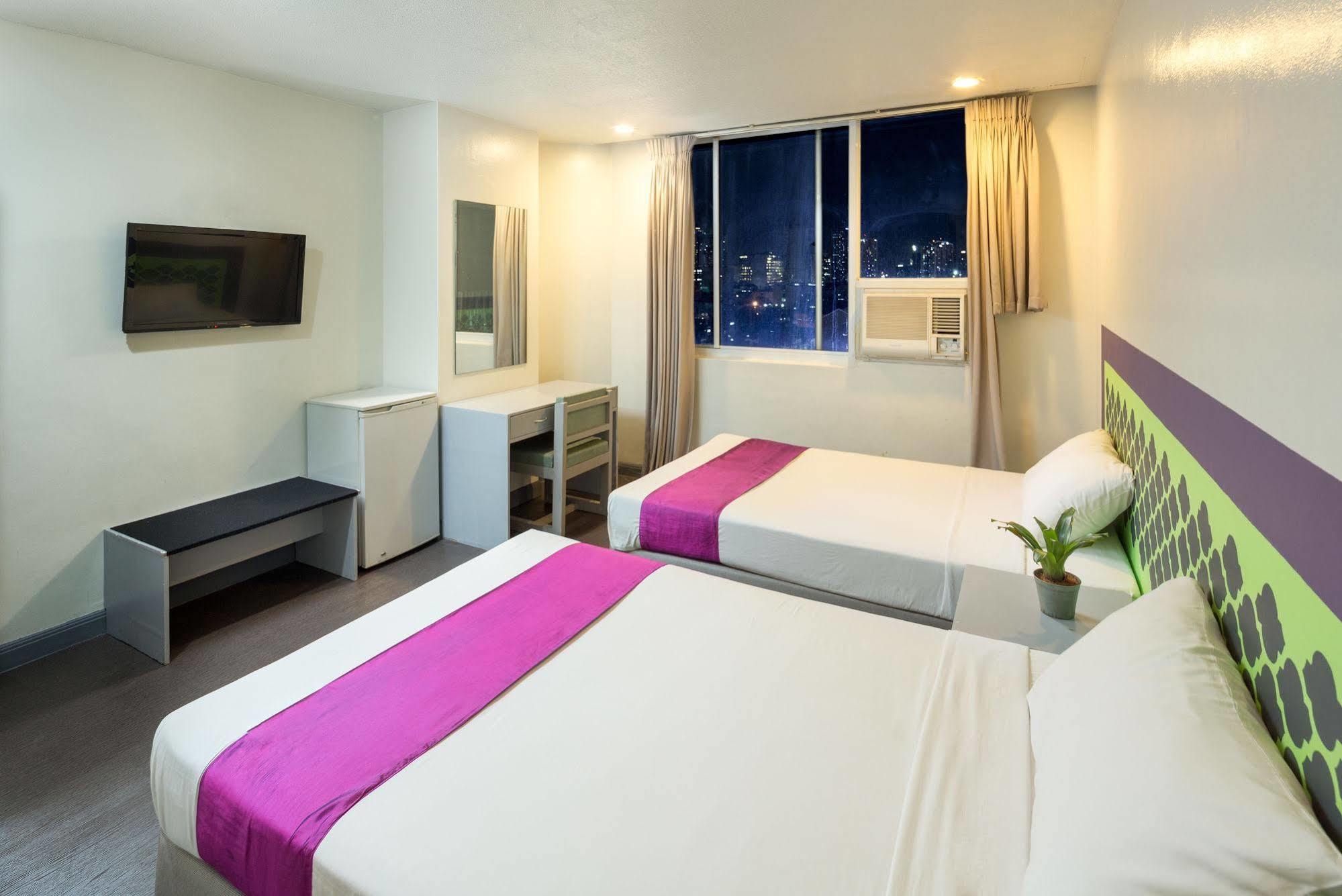V Hotel Manila Dış mekan fotoğraf