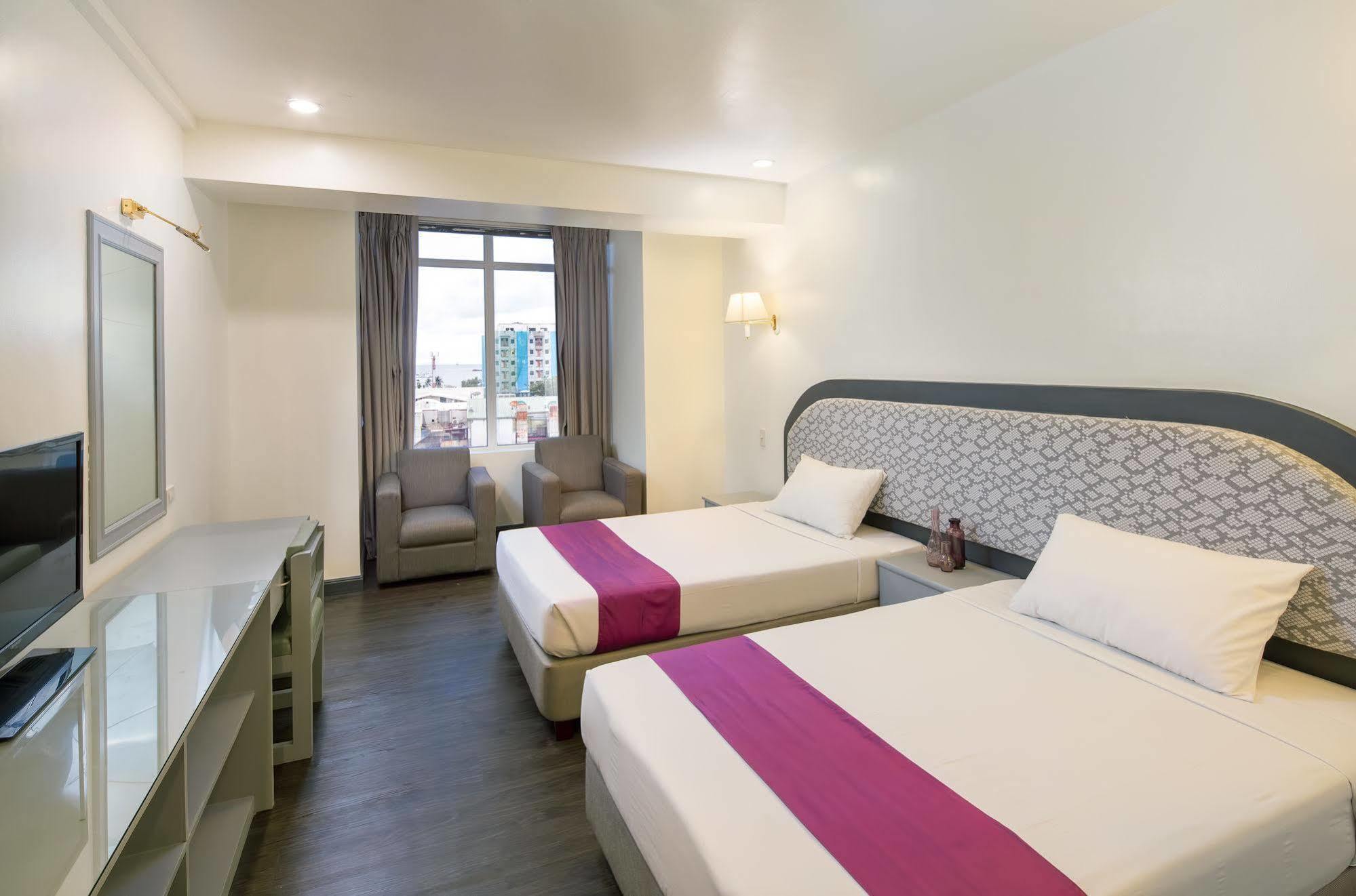 V Hotel Manila Dış mekan fotoğraf