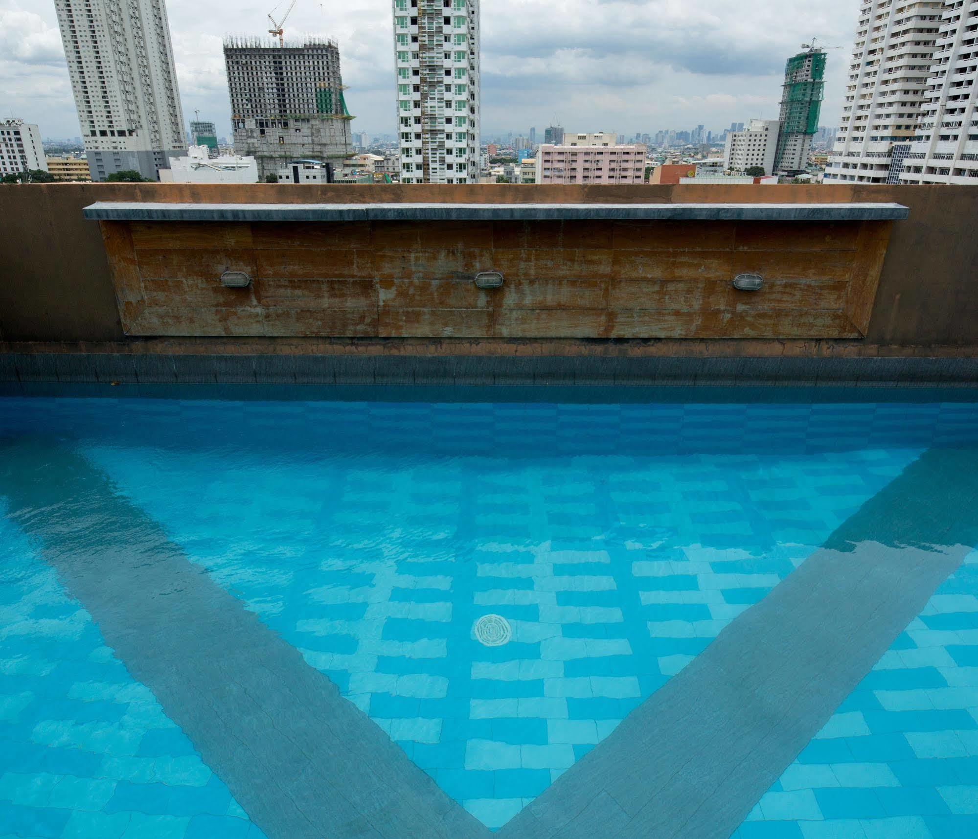 V Hotel Manila Dış mekan fotoğraf
