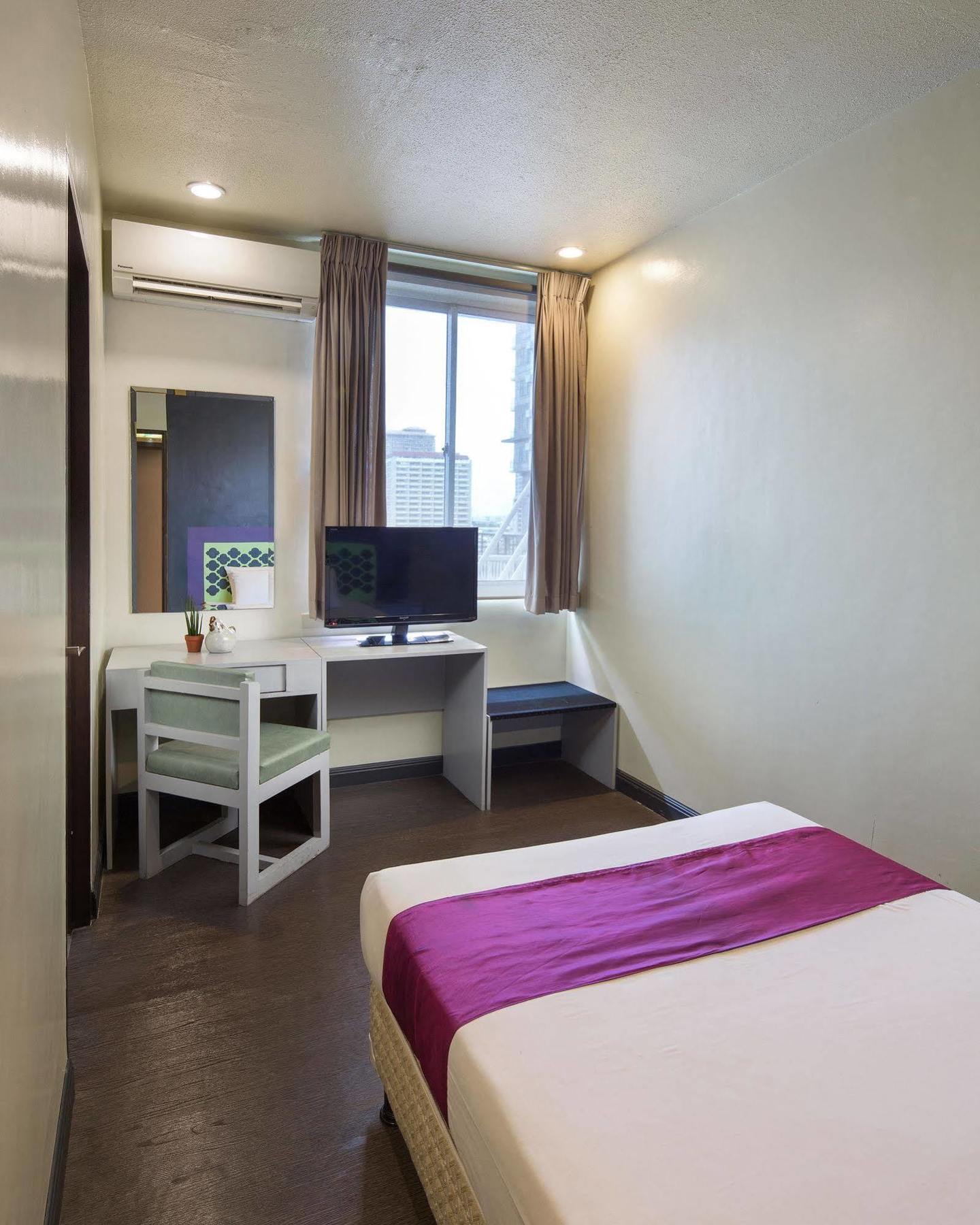 V Hotel Manila Dış mekan fotoğraf